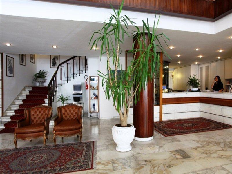 Hotell Ariston 3*